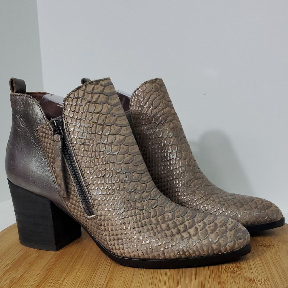 Donald J. Pliner Edyn Leather Snakeskin Ankle Boots Booties Taupe Pewter 7.5